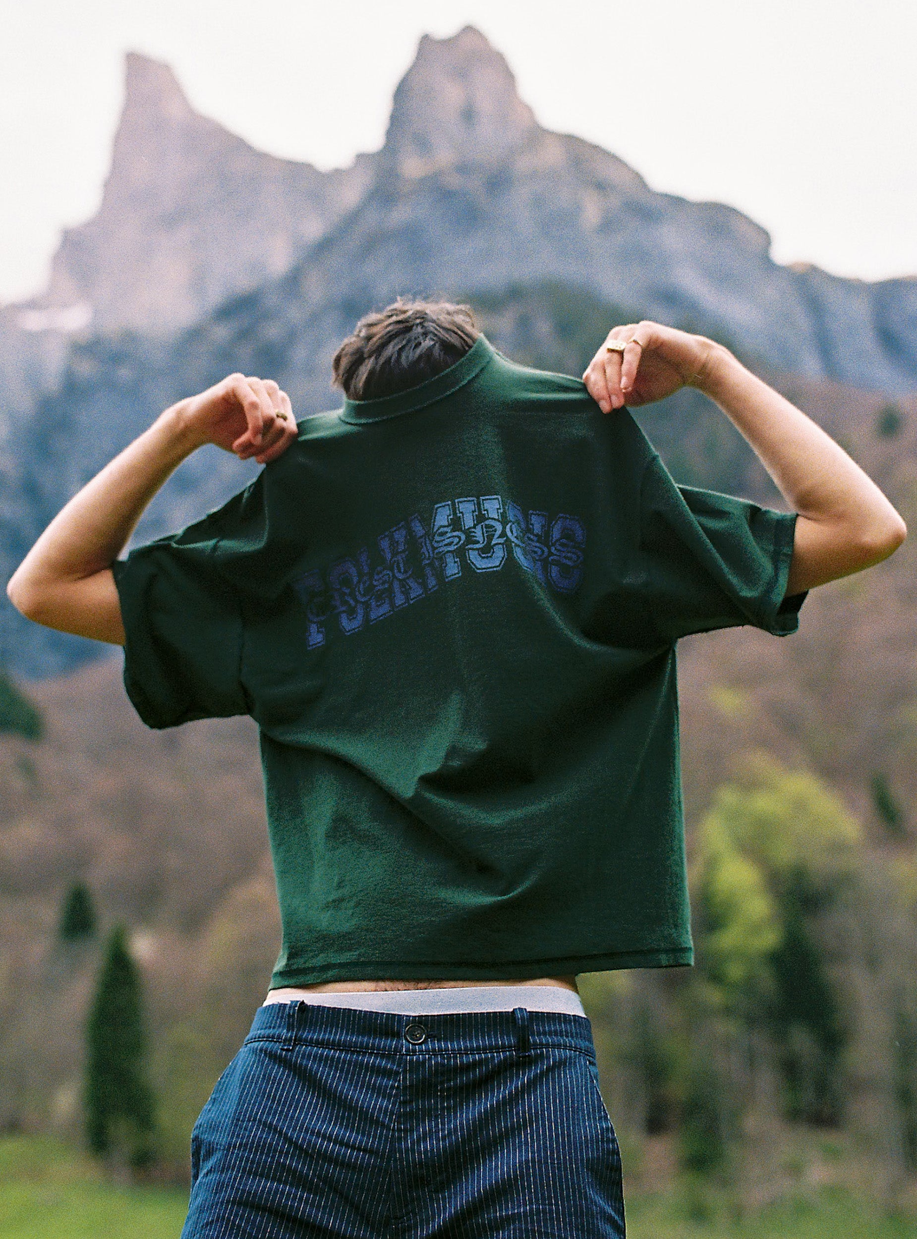 CREST IS-NESS FOLK MUSIC T-Shirt - Forest